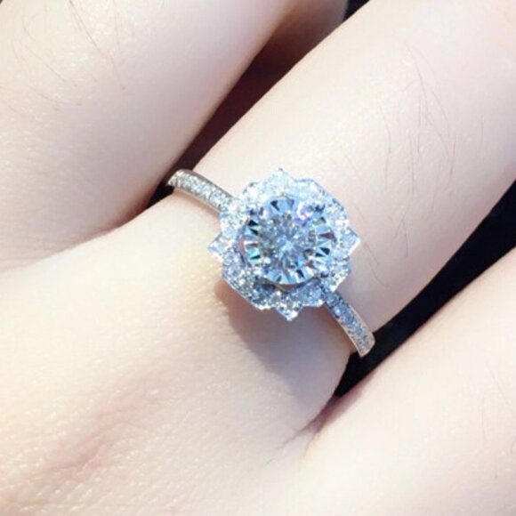 ✨Beautiful Round Shiny CZ Diamond Flower Micro Pave Wedding Ring, UNVN12316 - Picture 6 of 6